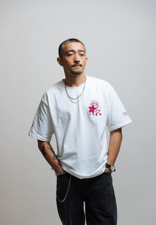 Kazoku: Embroidered short sleeve t-shirt-1