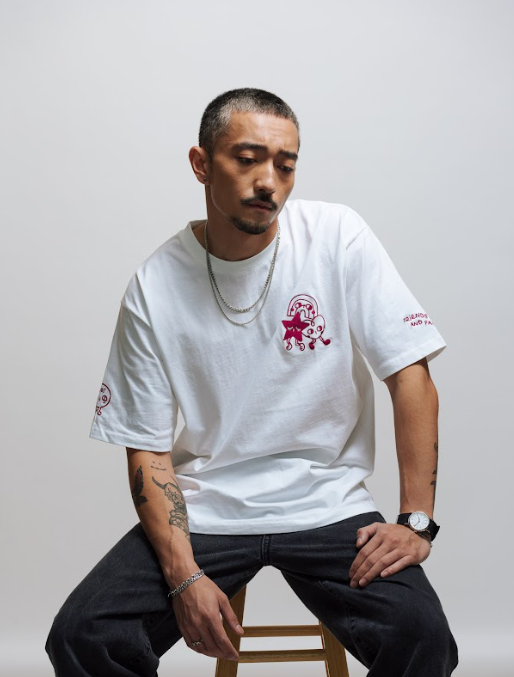 Kazoku: Embroidered short sleeve t-shirt-0